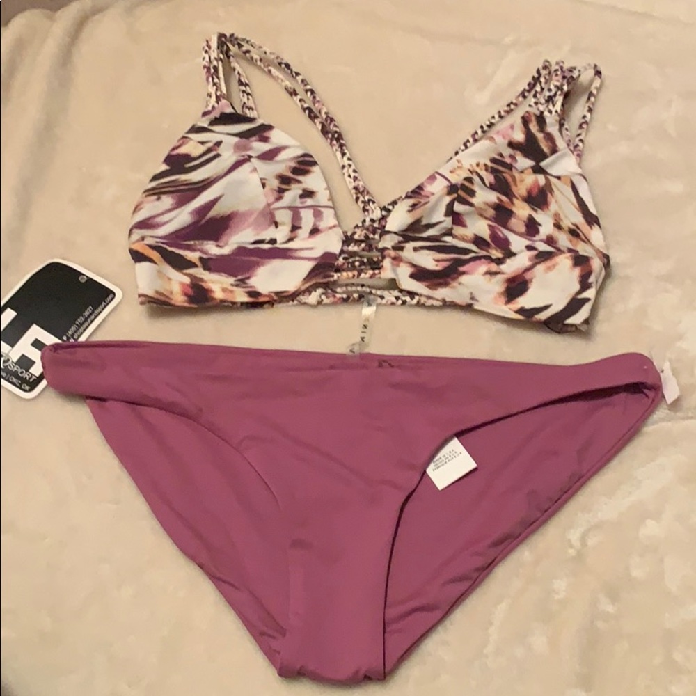 NWT Vitamin A bikini Top